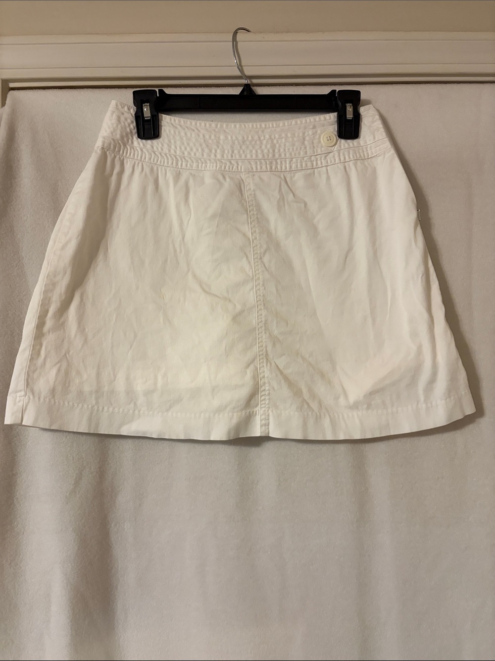 💫 St. John's Bay White Cotton Mini Skort Skirt with Button Waist